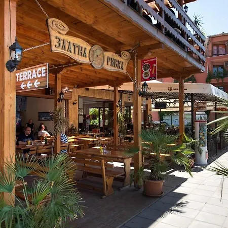 Gt Riviera Апартамент