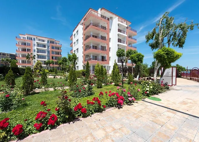 Апартамент Gt Riviera Равда