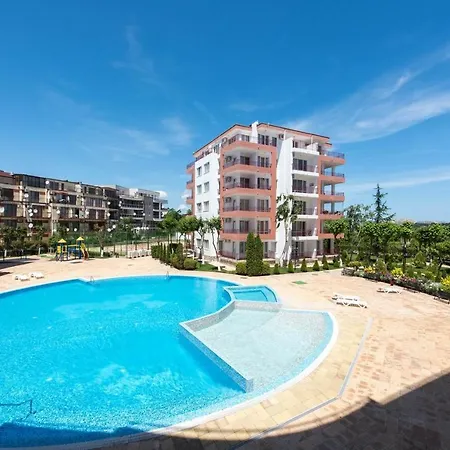 Gt Riviera Apartment Ravda