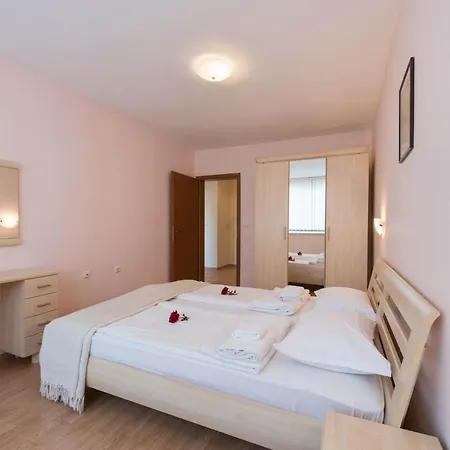 Apartment Gt Riviera *