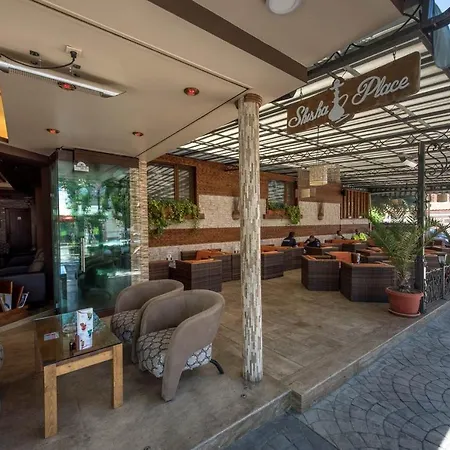 Gt Riviera Apartment