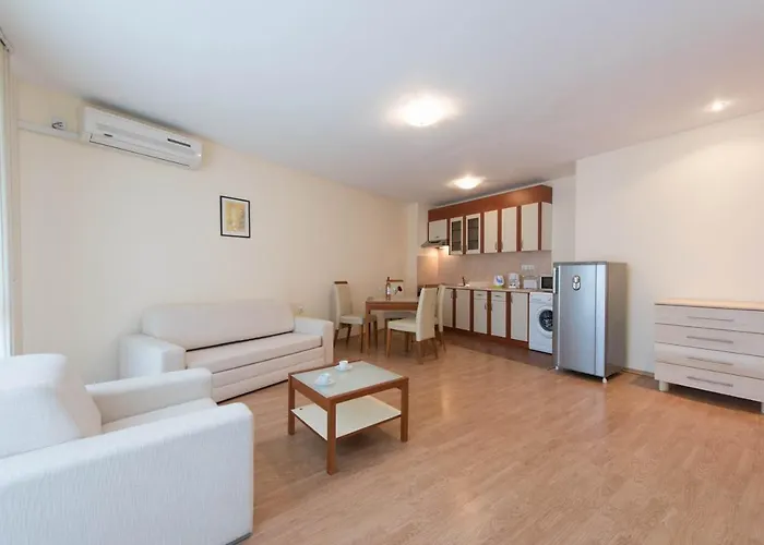 Gt Riviera Апартамент *