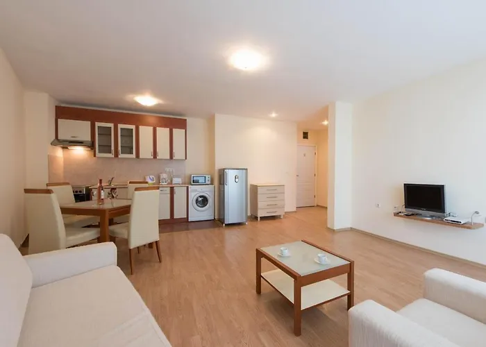 Gt Riviera Апартамент *