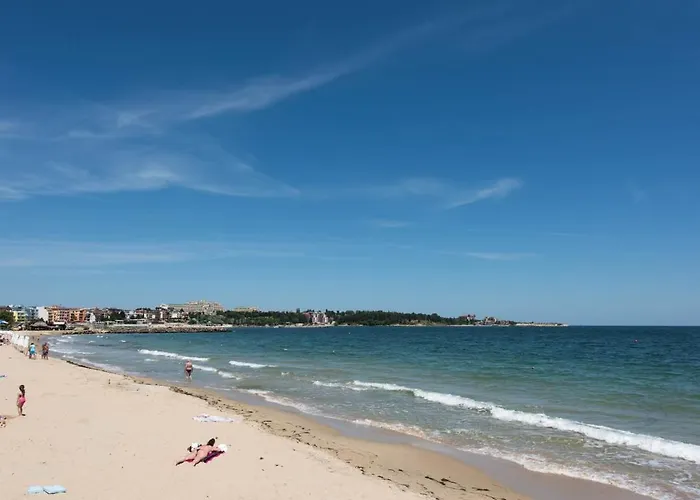 Апартамент Gt Riviera Равда